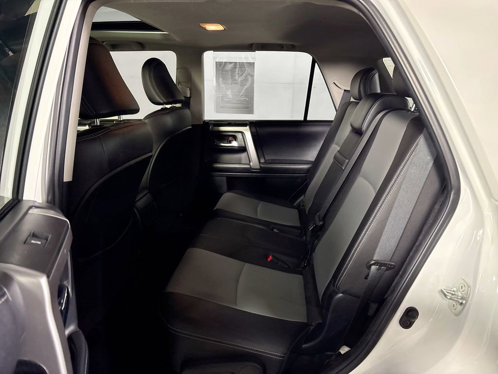 Used 2018 Toyota 4Runner SR5 Premium image 21