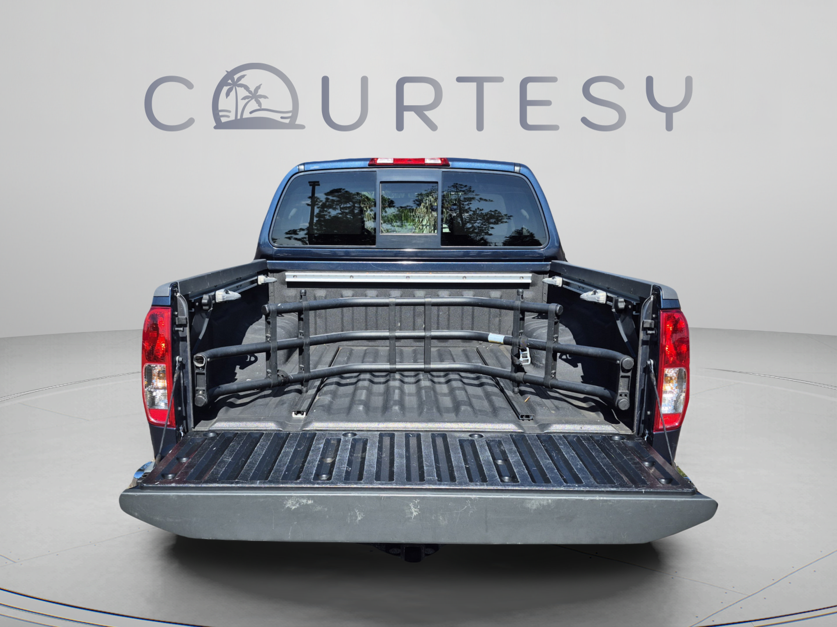 Used 2019 Nissan Frontier SV w/ Value Truck Package RWD image 11