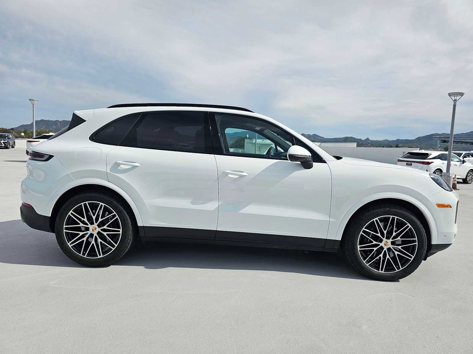 Used 2024 Porsche Cayenne image 10