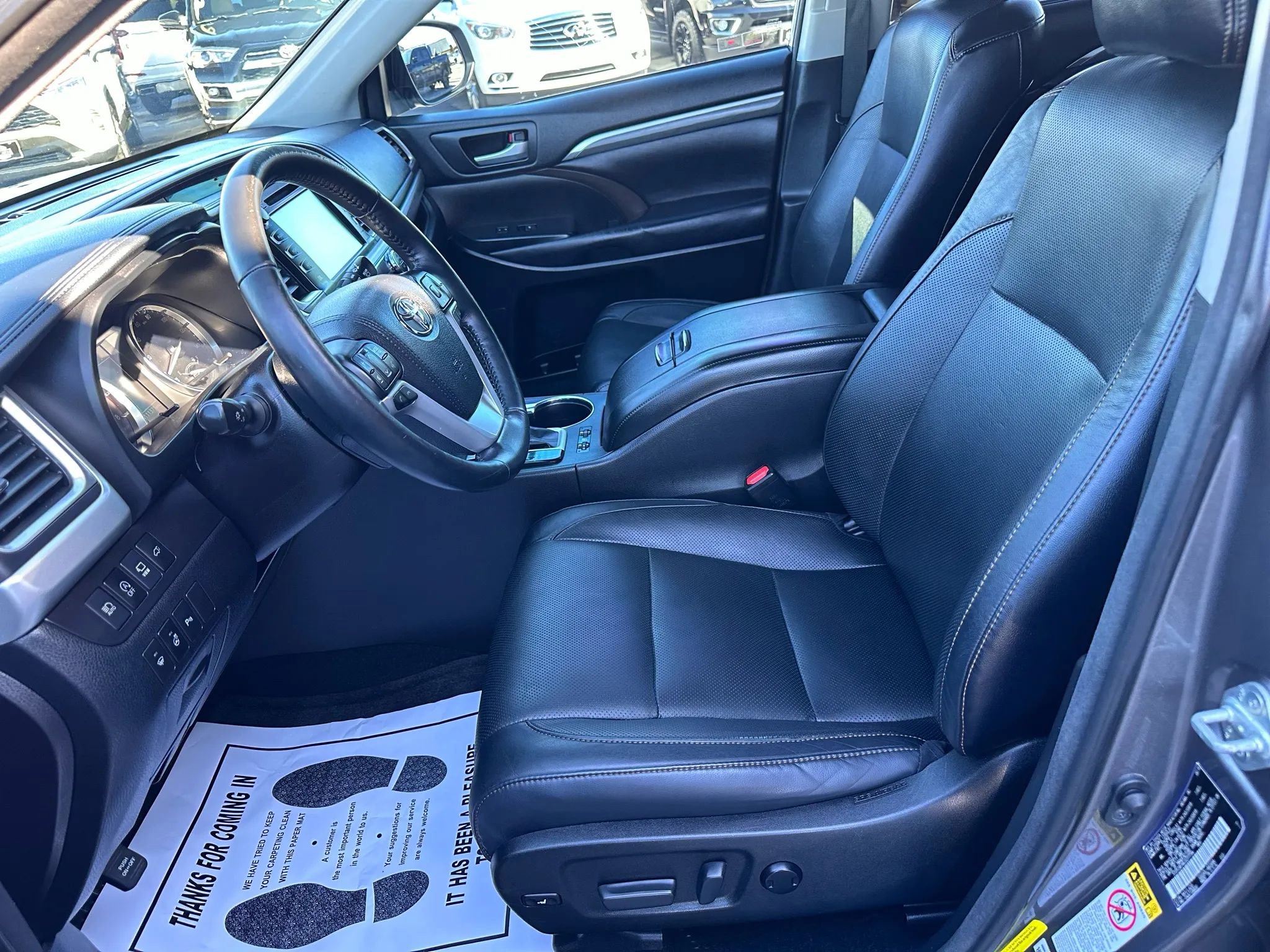 Used 2018 Toyota Highlander Limited Platinum image 5