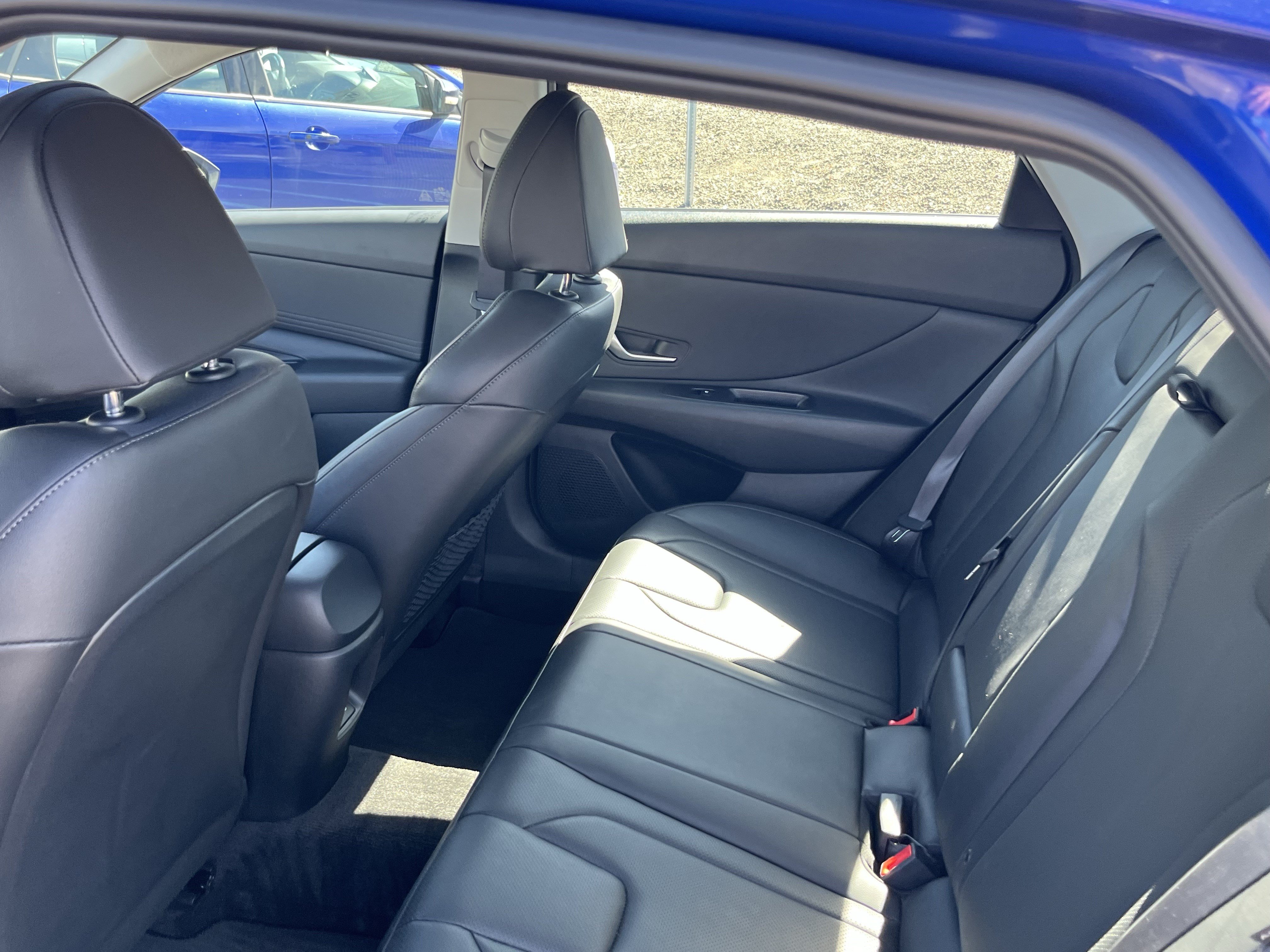 Certified 2025 Hyundai Elantra Limited FWD image 13