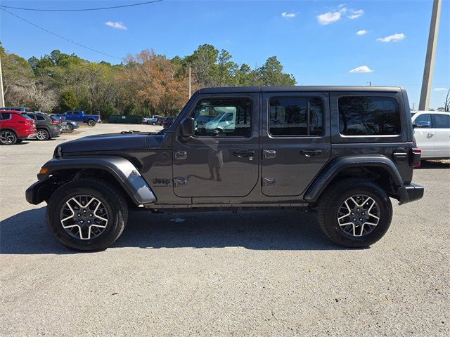 Certified 2025 Jeep Wrangler Sahara image 6