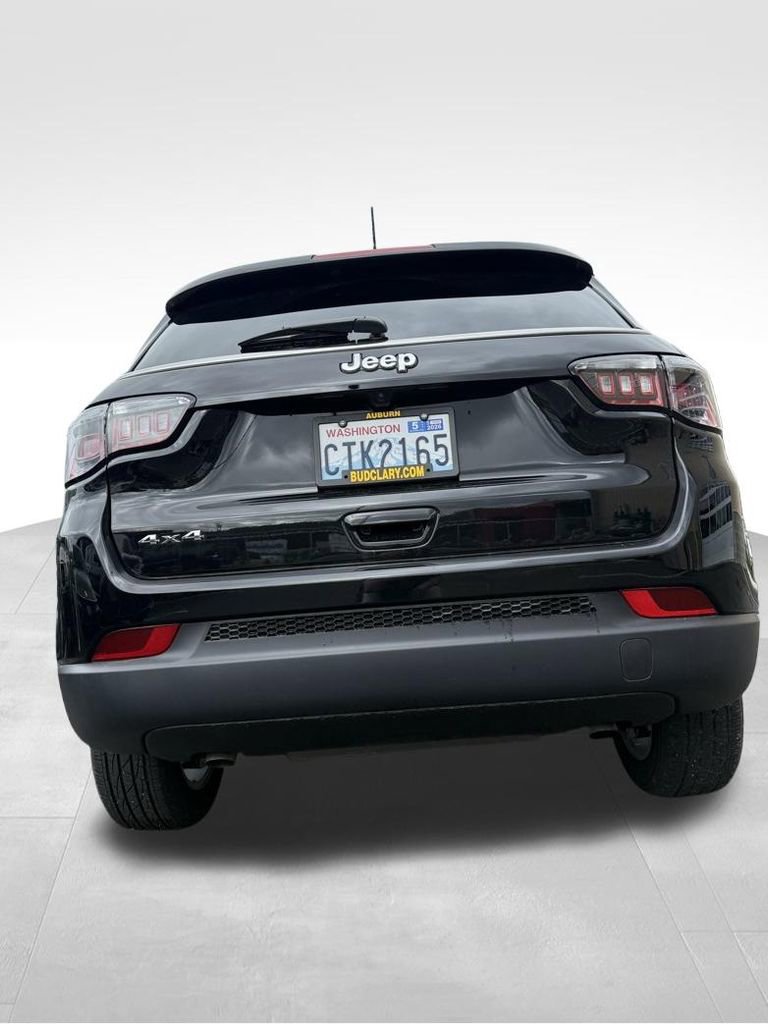 Used 2025 Jeep Compass Sport image 6