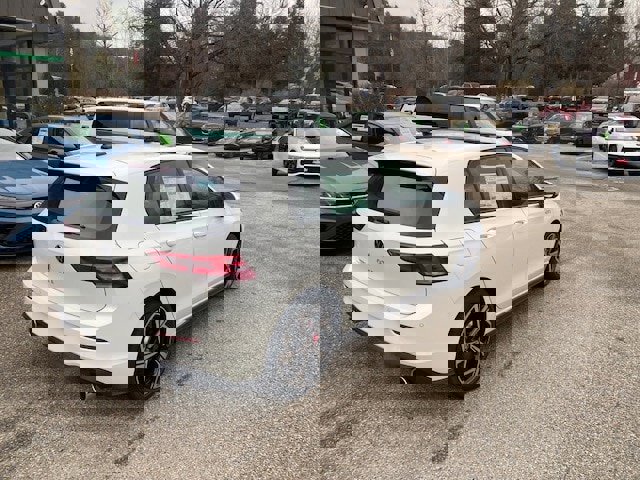 New 2026 Volkswagen GTI SE image 6