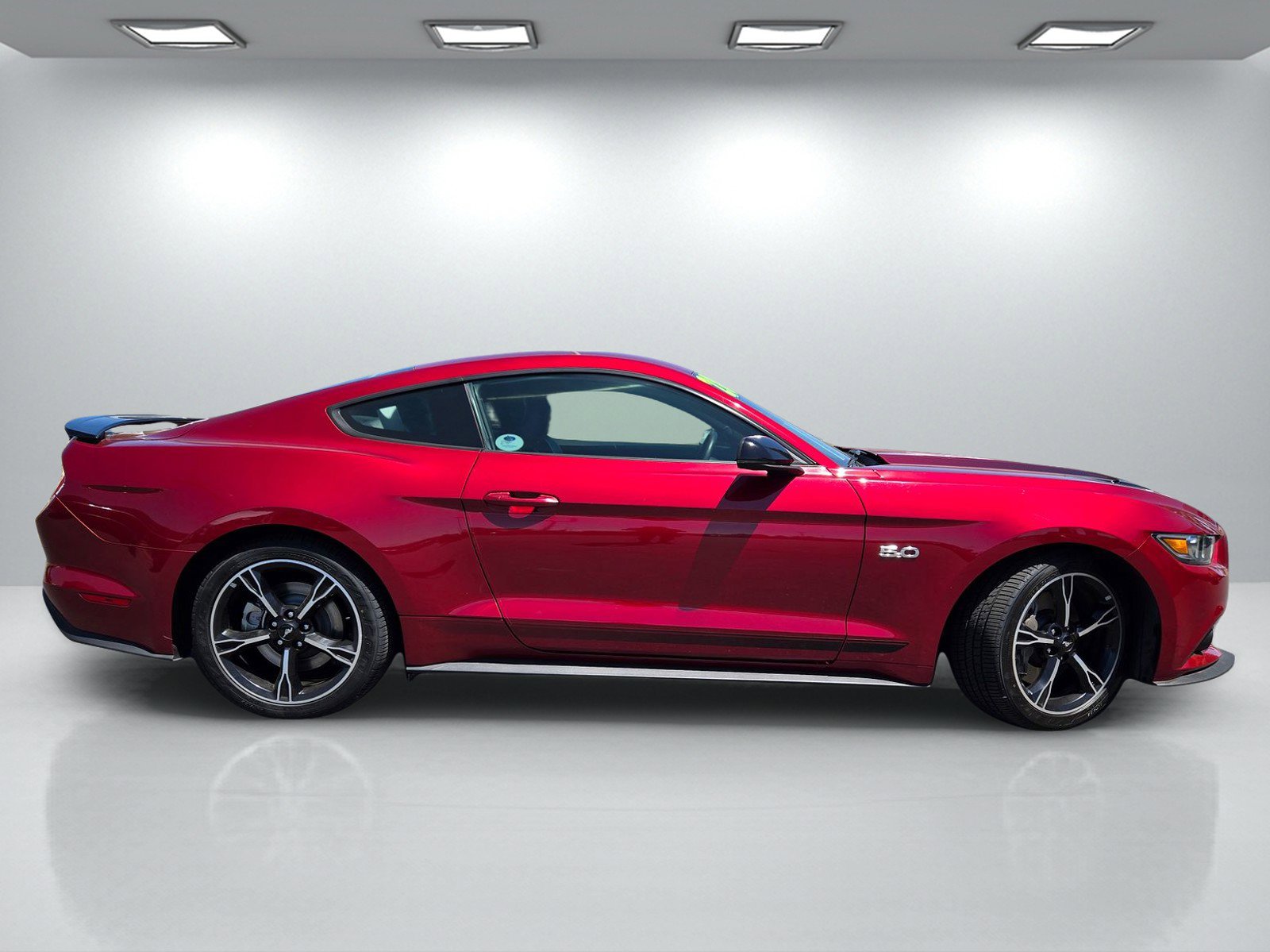 Used 2017 Ford Mustang GT Premium w/ Enhanced Security Package RWD image 3