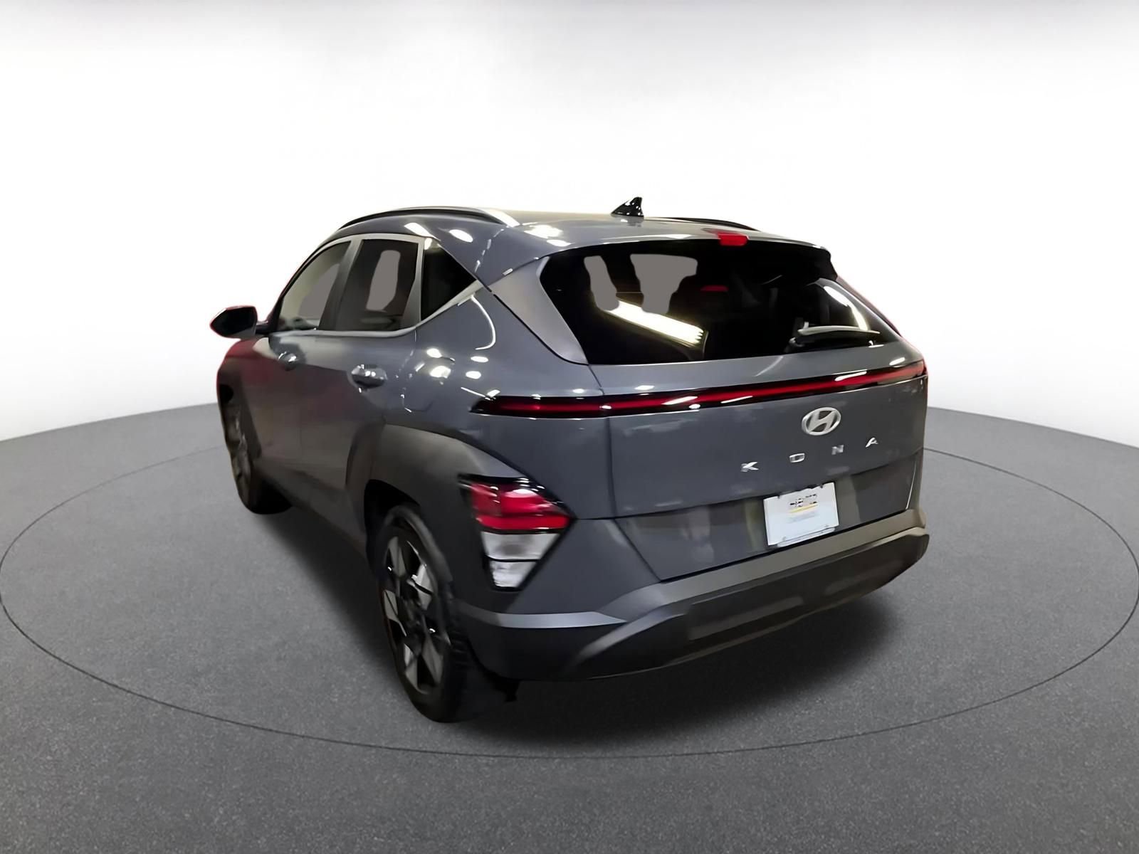 Used 2025 Hyundai Kona SEL image 11