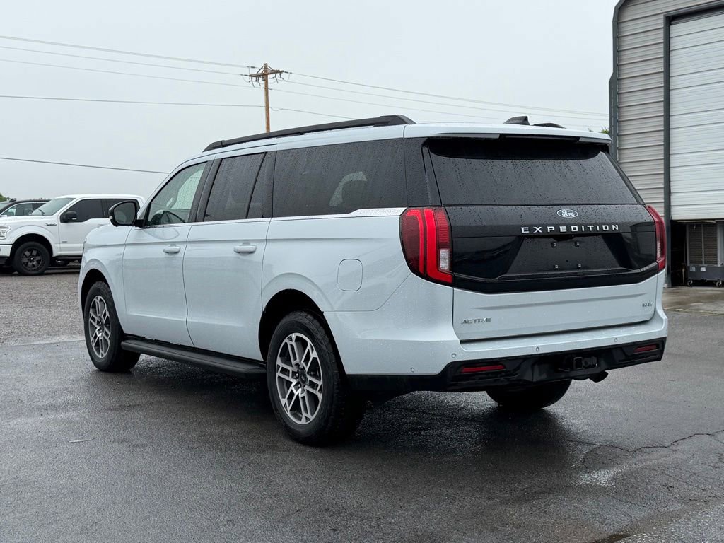 Used 2025 Ford Expedition Max Active AWD/4WD image 7