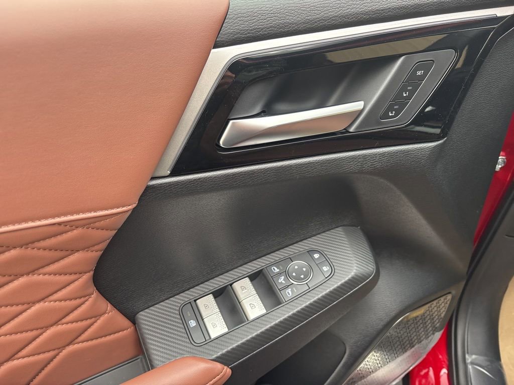 New 2026 Mitsubishi Outlander SEL FWD image 13