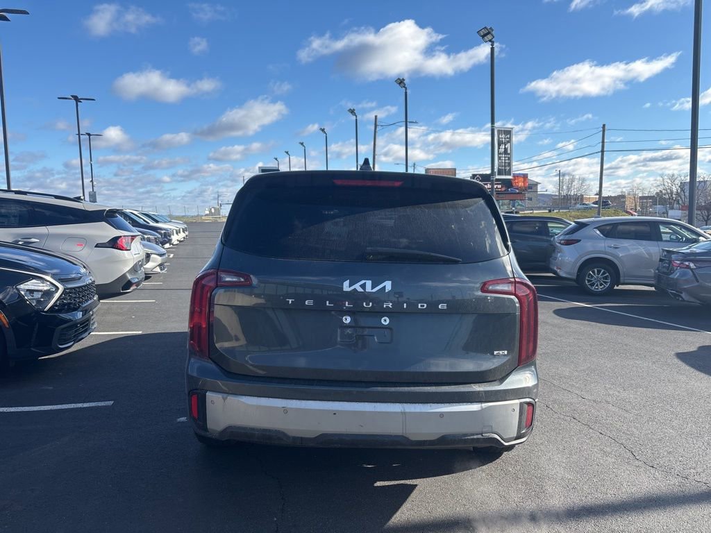 Used 2023 Kia Telluride LX image 4