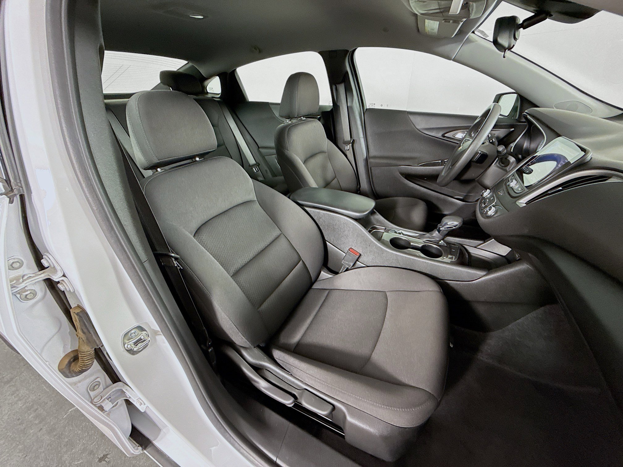 Used 2024 Chevrolet Malibu LS image 33