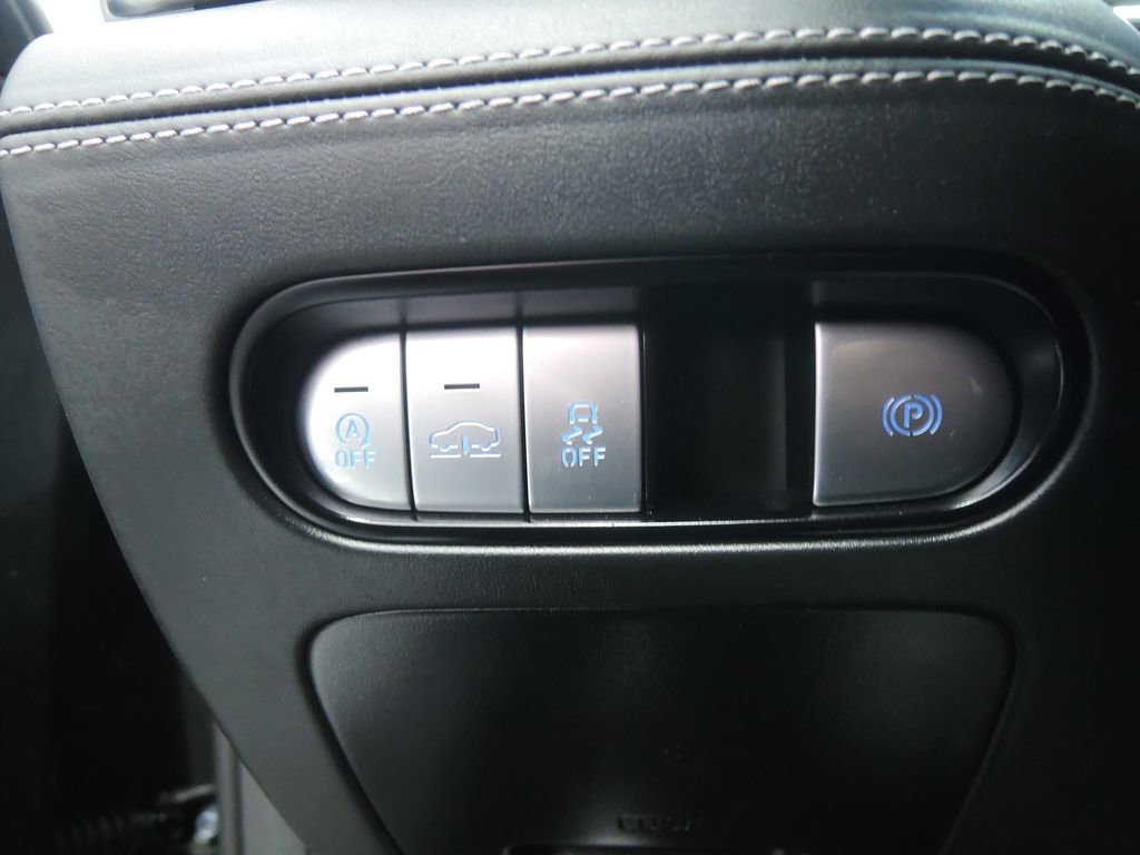 Used 2025 Genesis G90 3.5T AWD/4WD image 28