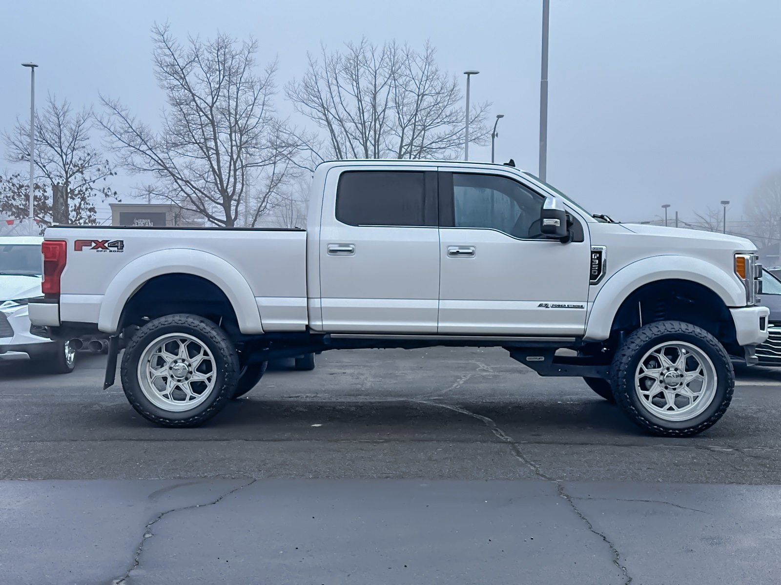 Used 2019 Ford F350 Platinum w/ Platinum Ultimate Package image 3
