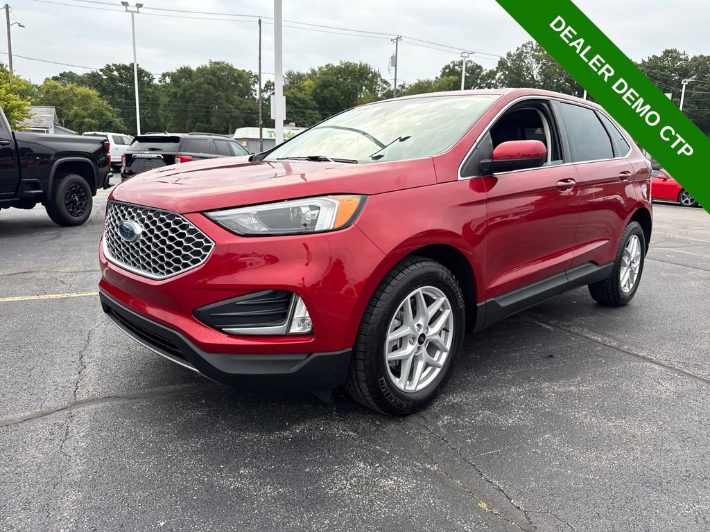 Used 2024 Ford Edge SEL w/ Convenience Package AWD/4WD image 2