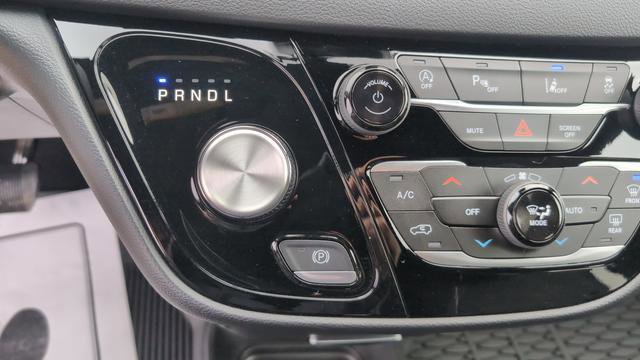 New 2026 Chrysler Voyager LX image 17