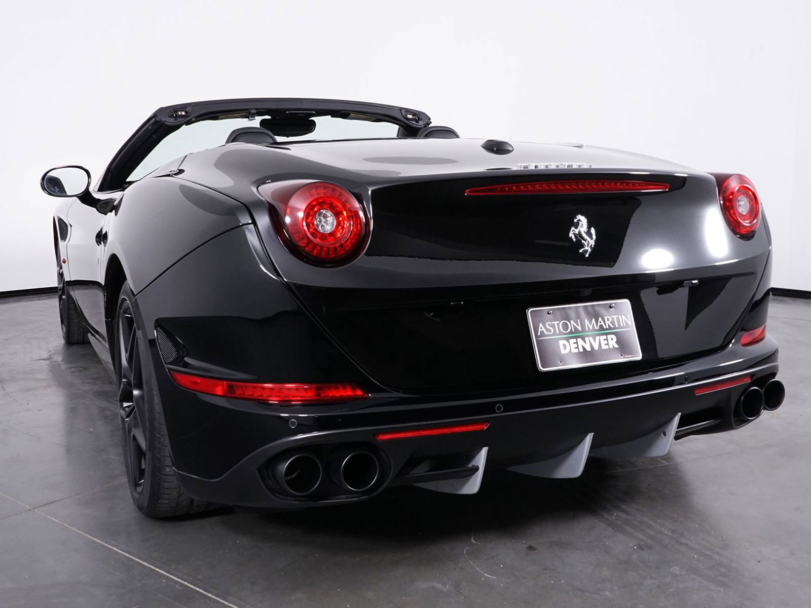 Used 2016 Ferrari California T image 20