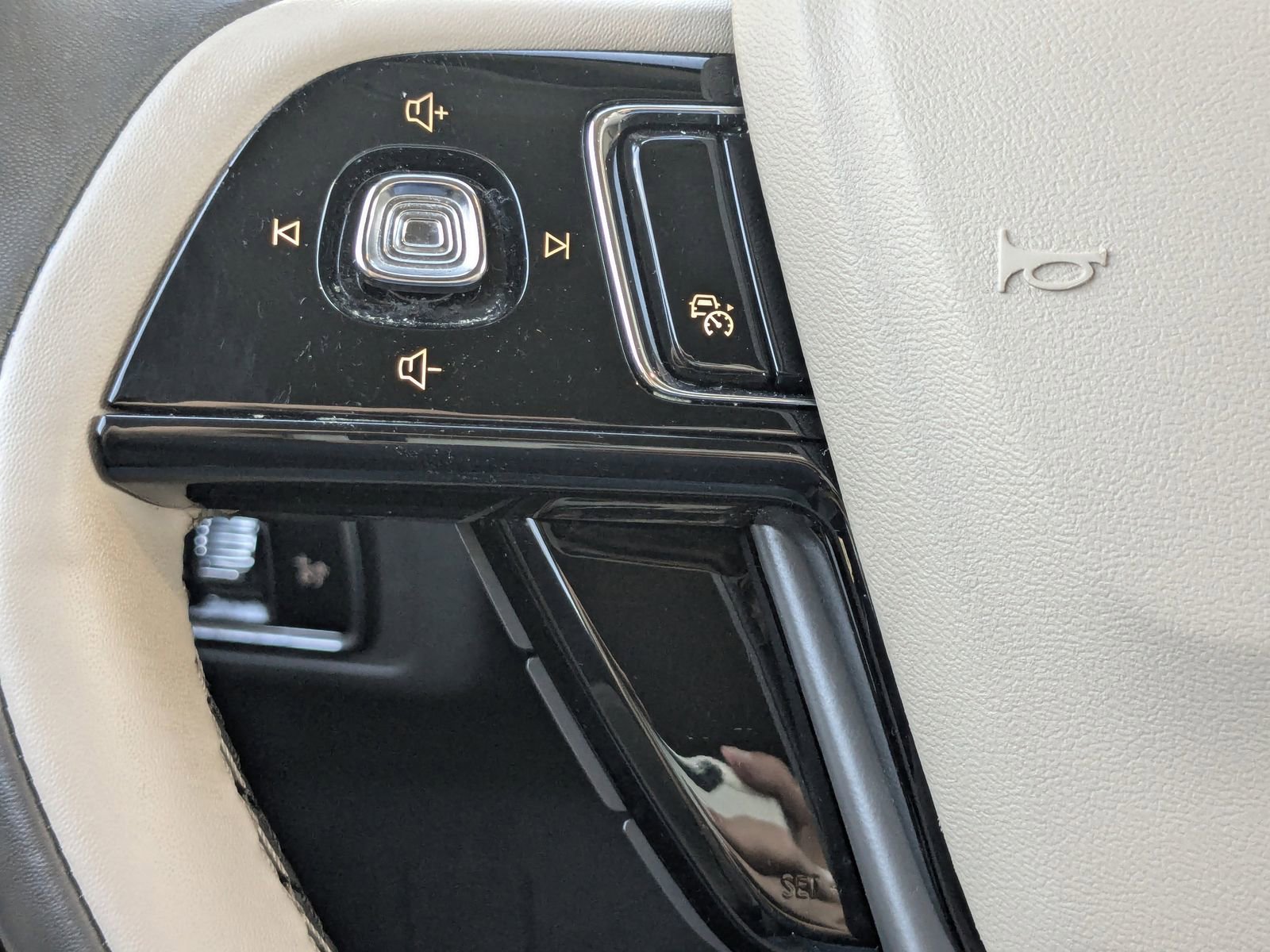 Certified 2024 Lincoln Corsair FWD w/ Equipment Group 101A image 30