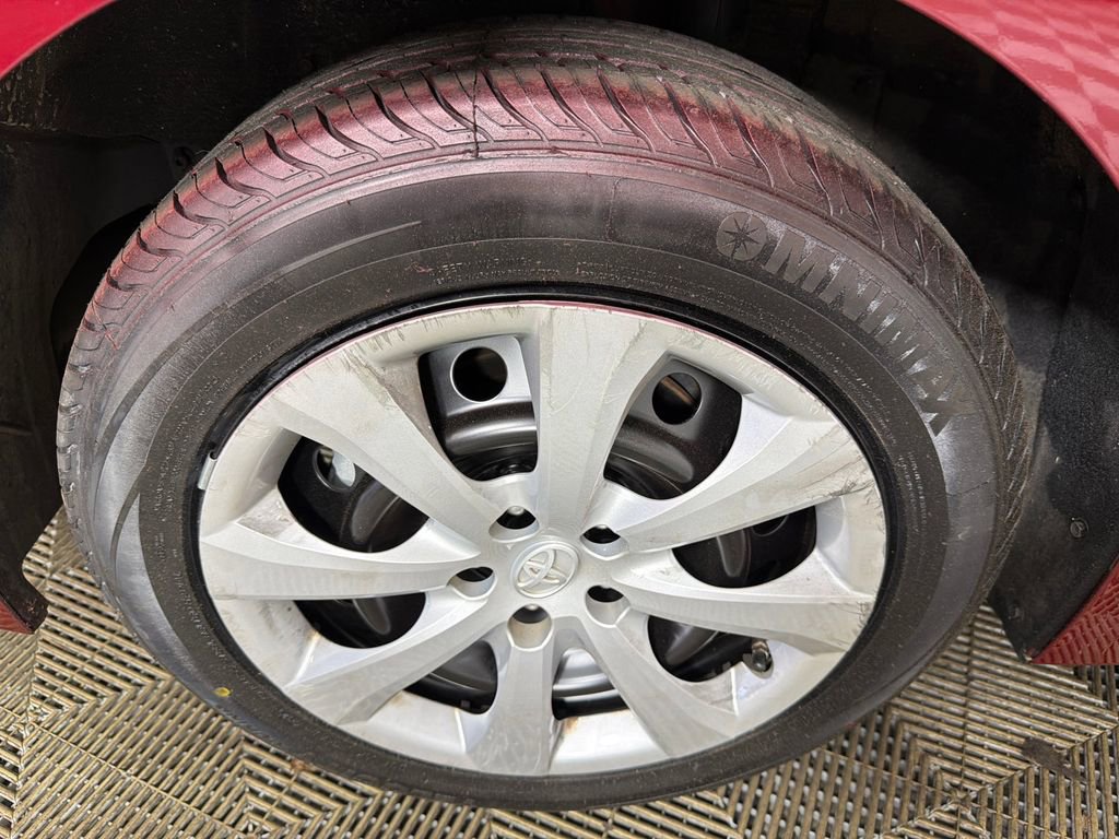 Used 2022 Toyota Corolla LE FWD image 17