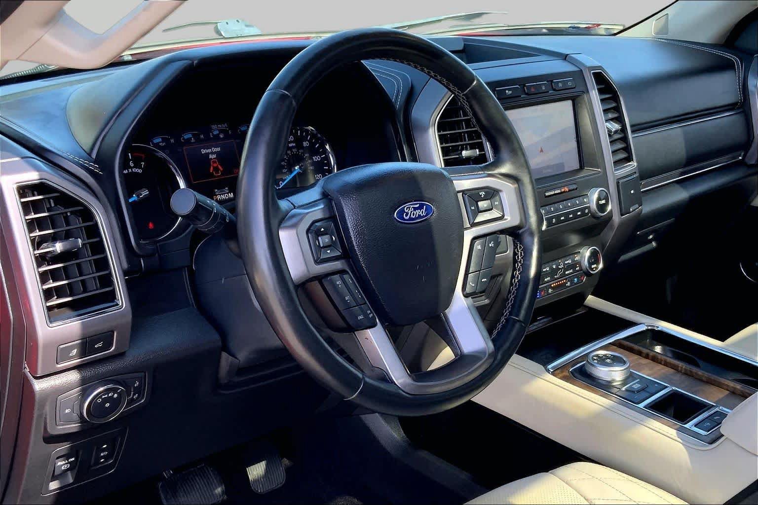Used 2021 Ford Expedition Platinum RWD image 16