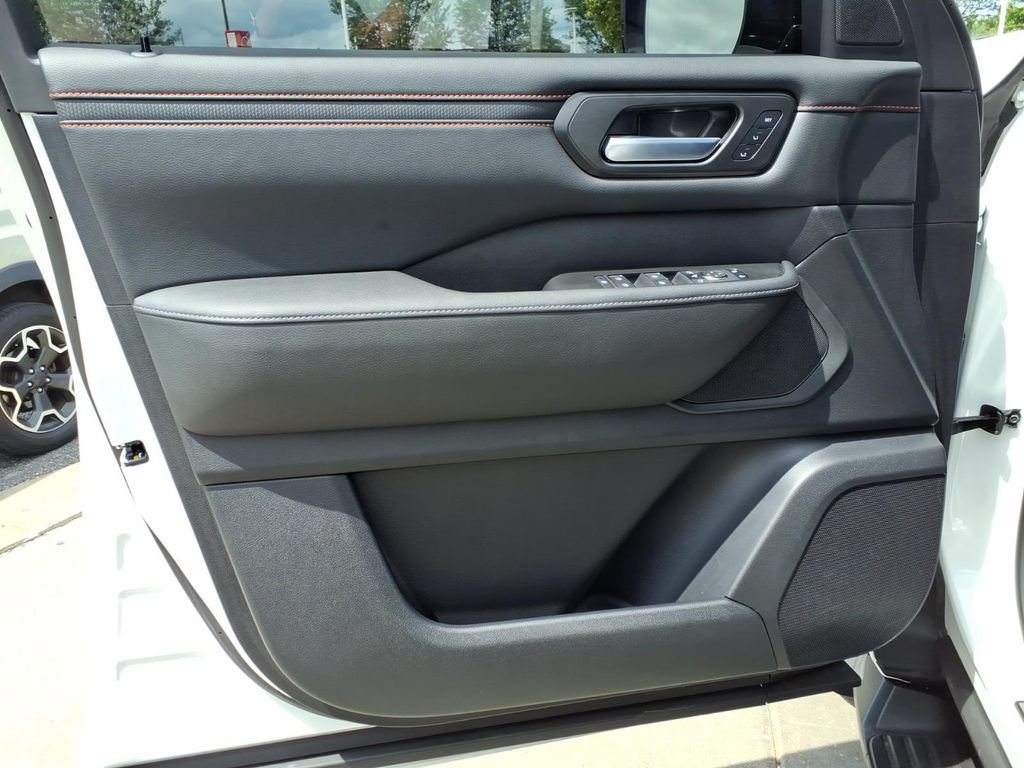 New 2026 Nissan Armada PRO-4X AWD/4WD image 12