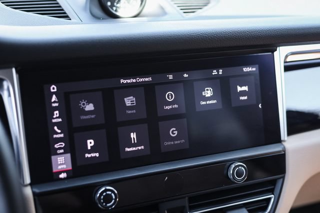 Used 2022 Porsche Macan AWD/4WD image 60