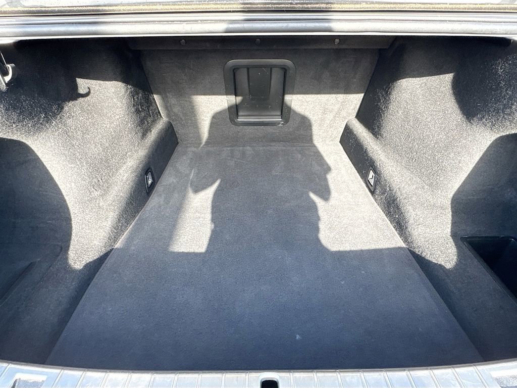 Used 2020 BMW 750i xDrive w/ Executive Package image 26