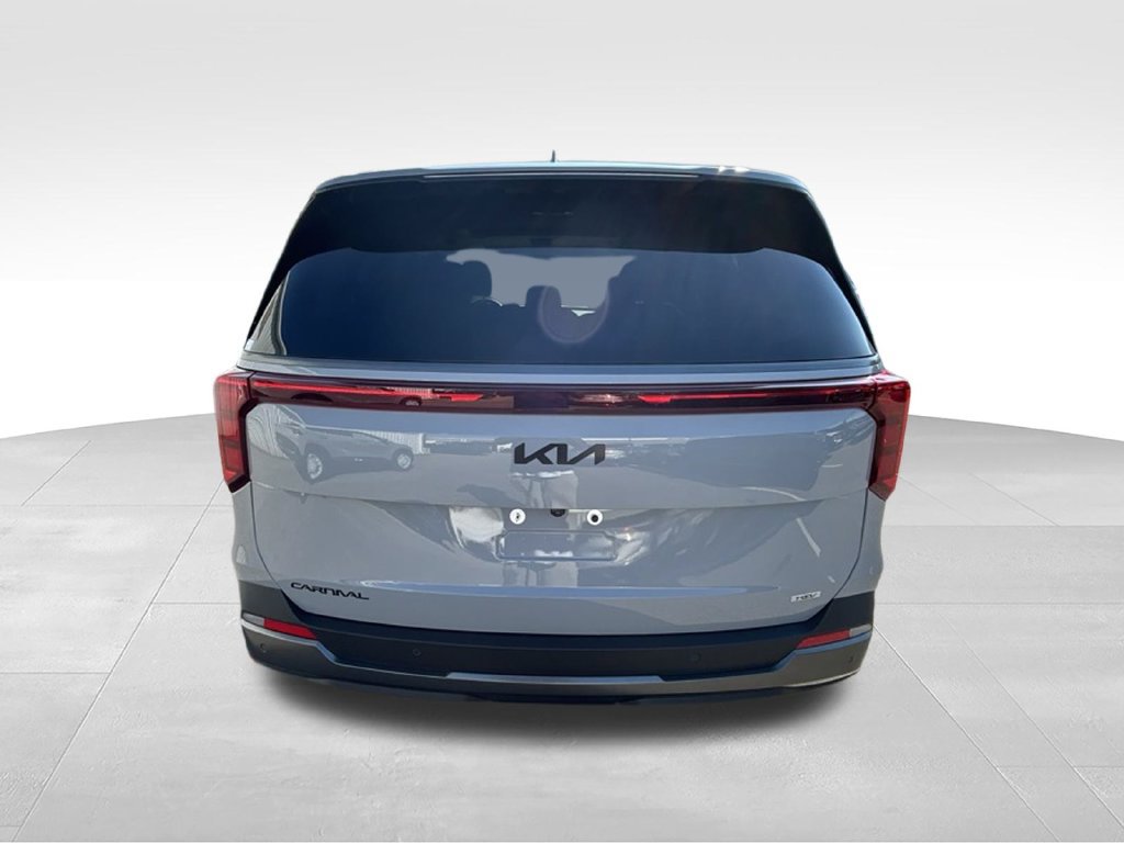 Certified 2026 Kia Carnival SX FWD image 4