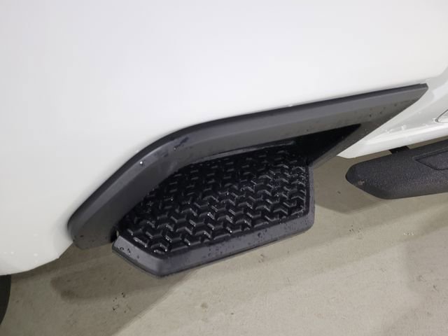 Used 2021 GMC Sierra 2500 SLT w/ SLT Convenience Package image 30