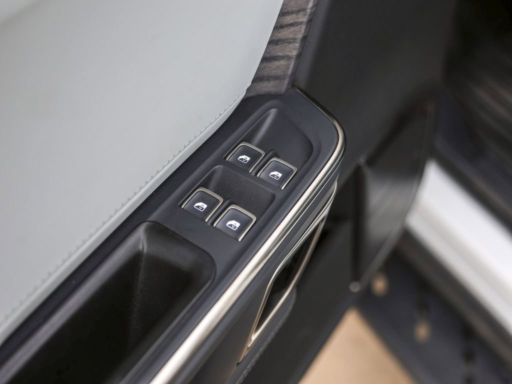 Used 2023 Rivian R1S Adventure image 35