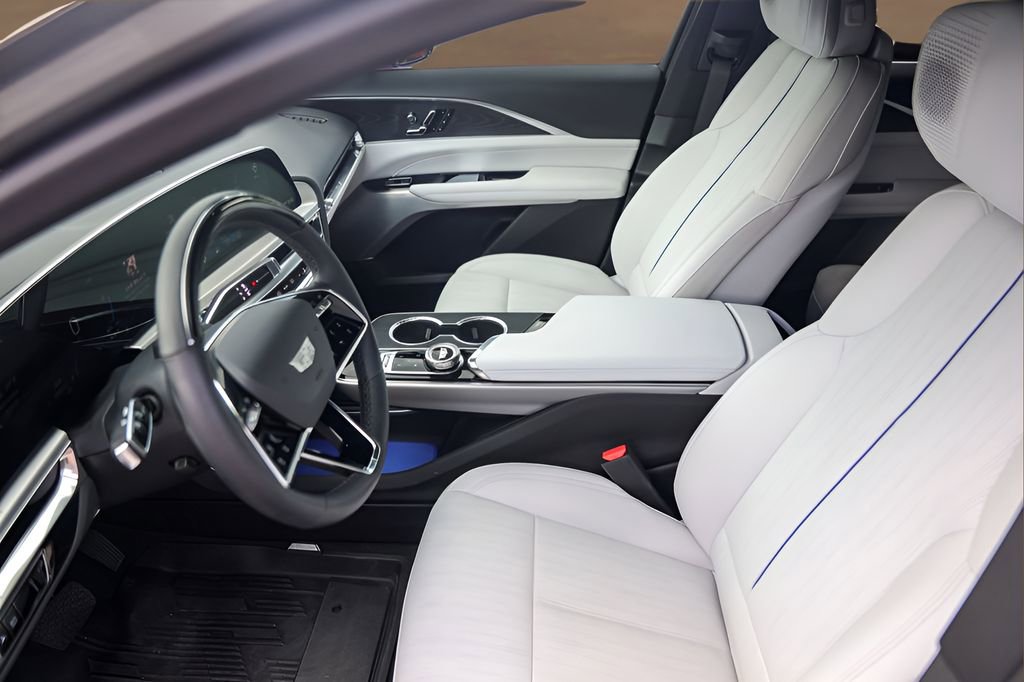 Certified 2025 Cadillac Lyriq Sport AWD/4WD image 8