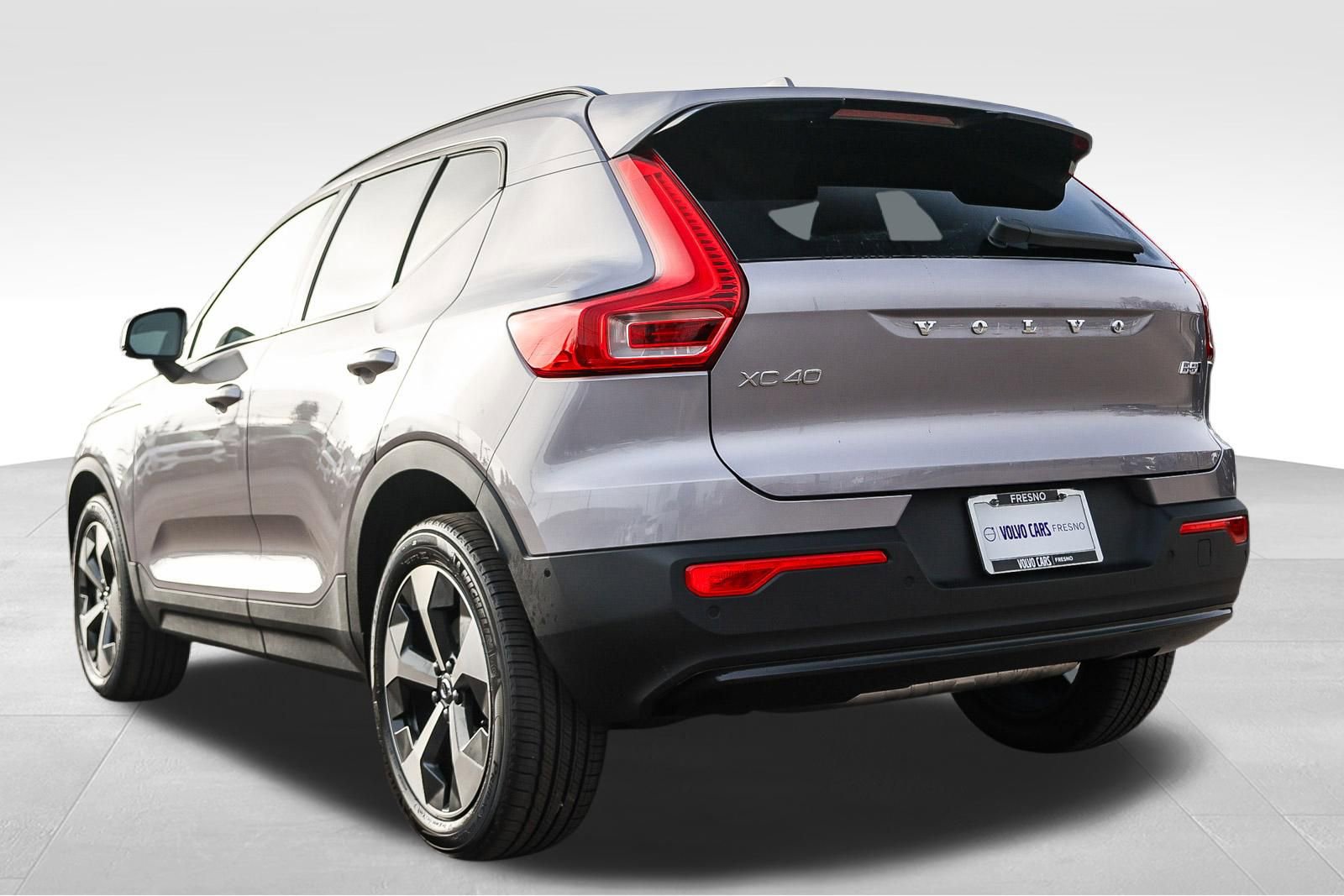 New 2026 Volvo XC40 B5 Plus w/ Climate Package AWD/4WD image 7