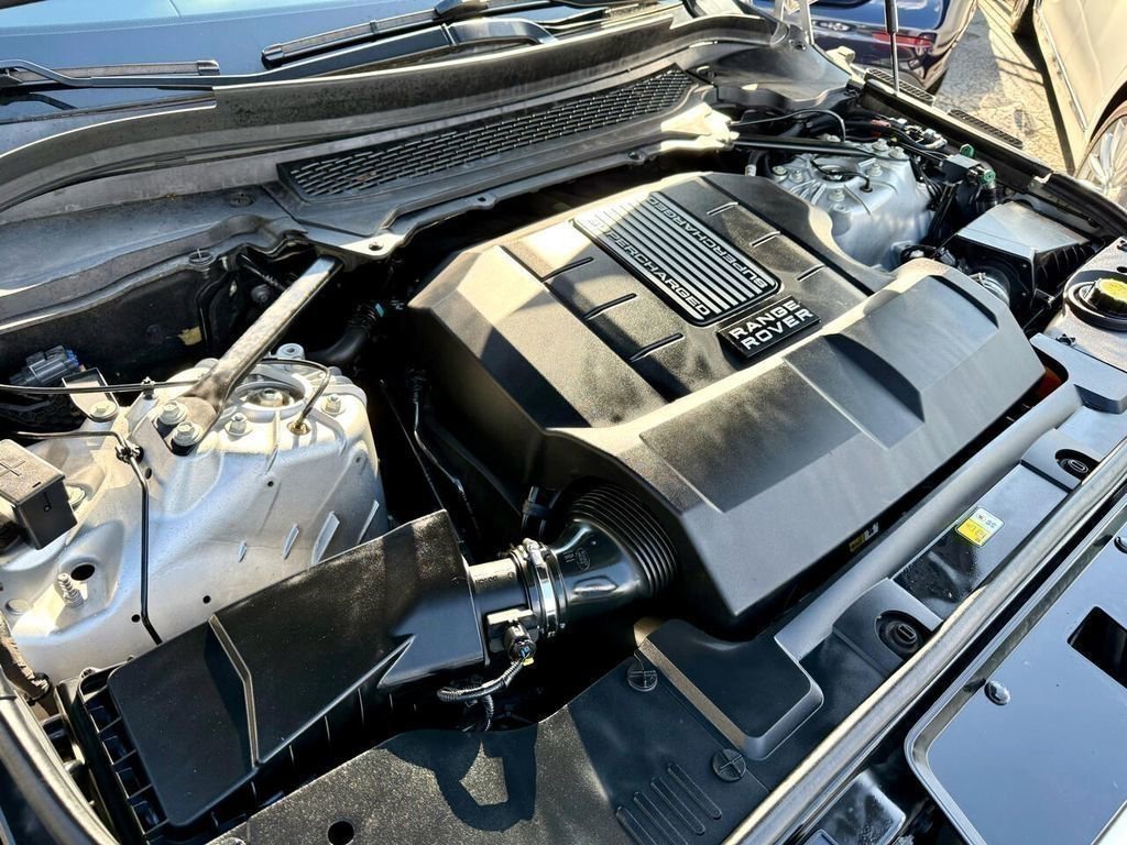 Used 2014 Land Rover Range Rover Sport HSE image 6