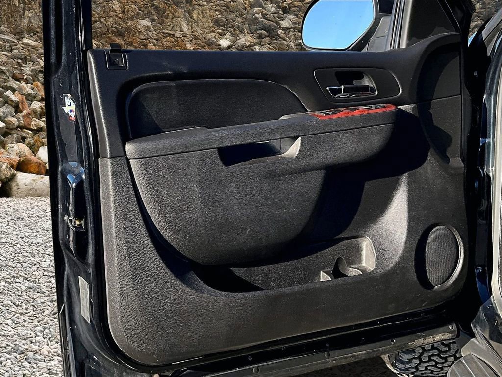 Used 2012 Chevrolet Suburban LS w/ Convenience Package 1 image 17