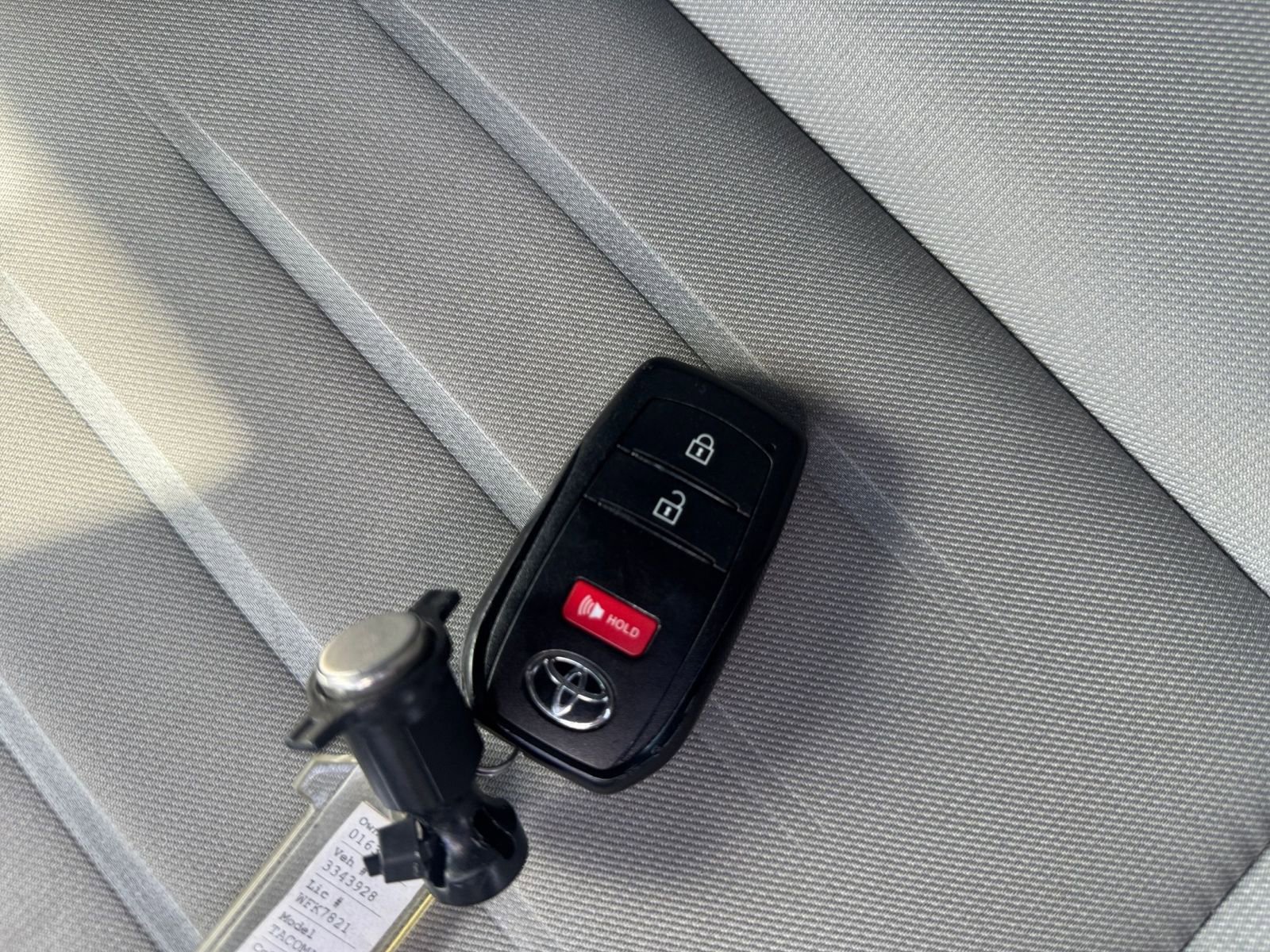 Used 2025 Buick Envista Sport Touring image 22