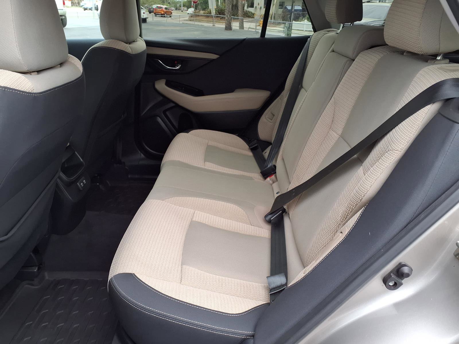 Used 2020 Subaru Outback Premium image 15