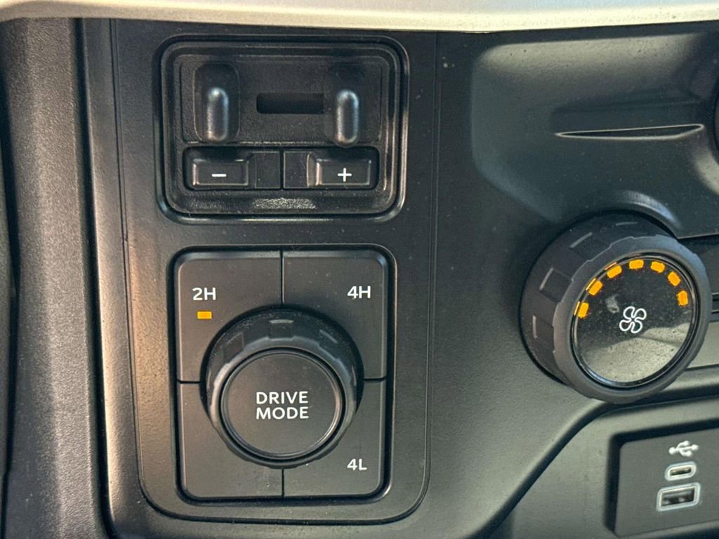 Certified 2024 Ford F250 XLT AWD/4WD image 28