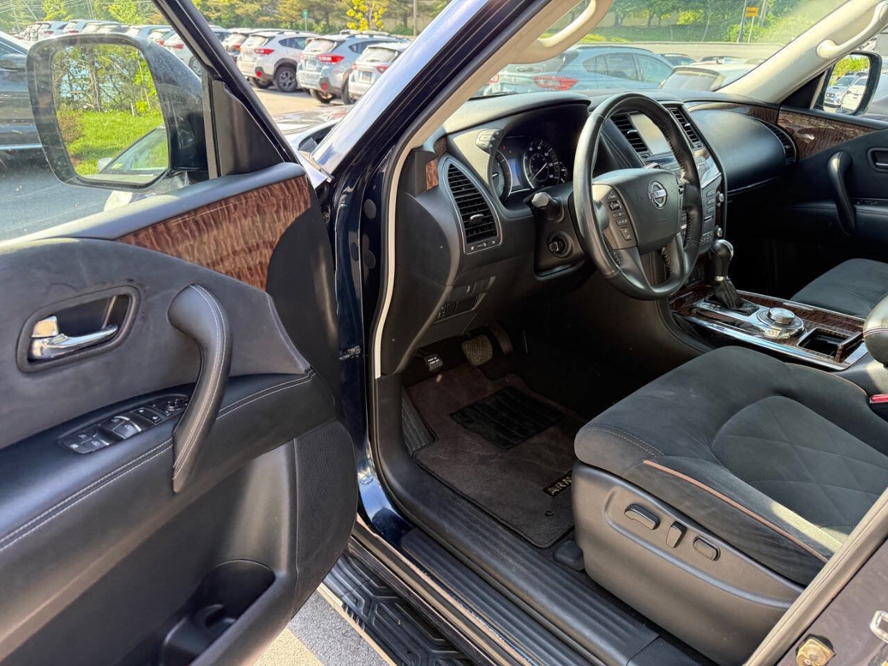 Used 2017 Nissan Armada SV AWD/4WD image 22