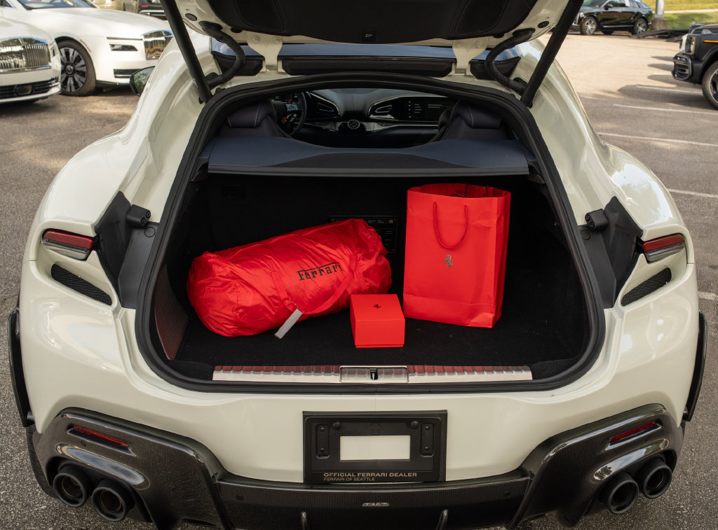 Used 2026 Ferrari Purosangue AWD/4WD image 31