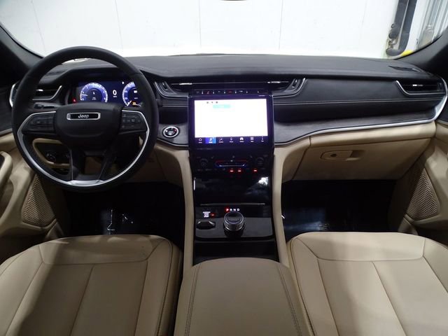 Used 2024 Jeep Grand Cherokee Limited image 29