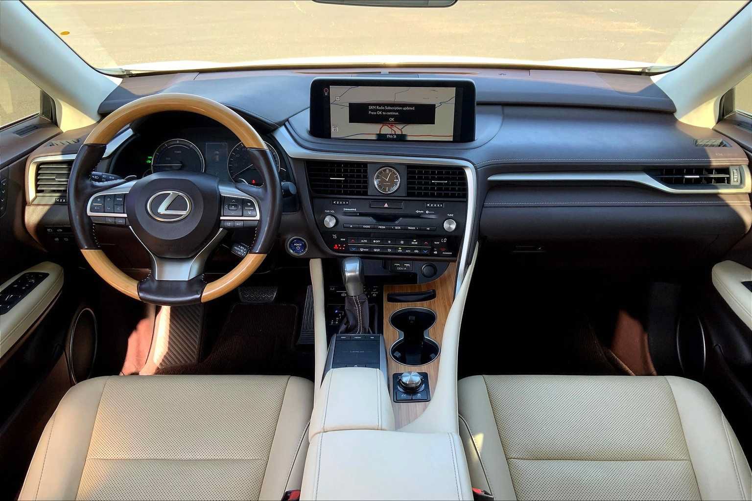 Used 2020 Lexus RX 450hL AWD w/ Premium Package image 15