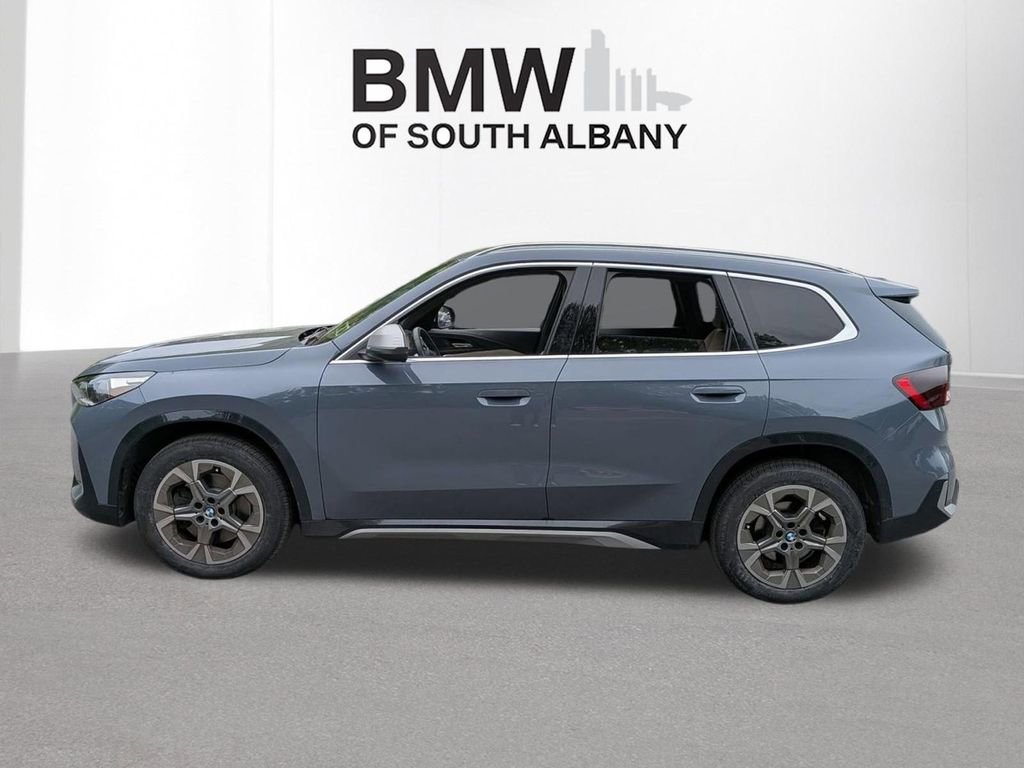 Certified 2023 BMW X1 xDrive28i w/ Convenience Package AWD/4WD image 3