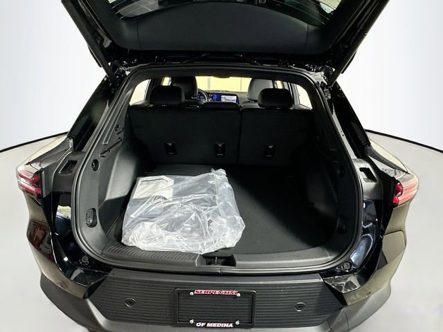 New 2026 Chevrolet Equinox EV LT image 28