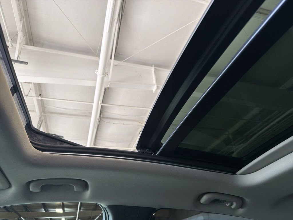 Used 2023 Buick Encore GX Essence w/ Experience Buick Package image 12