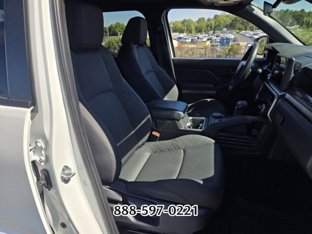 Used 2025 Toyota Tacoma SR5 AWD/4WD image 20