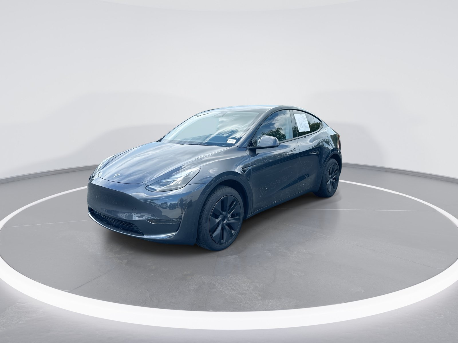 Used 2025 Tesla Model Y Long Range RWD image 5