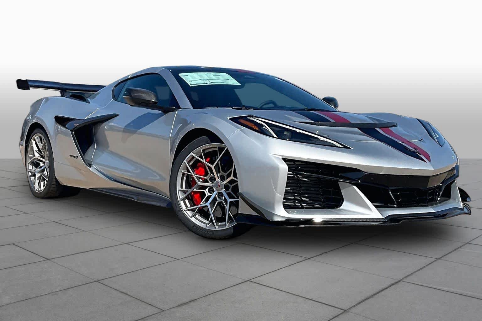 New 2027 Chevrolet Corvette ZR1 w/ ZR1 Carbon Fiber Aero Package RWD image 3