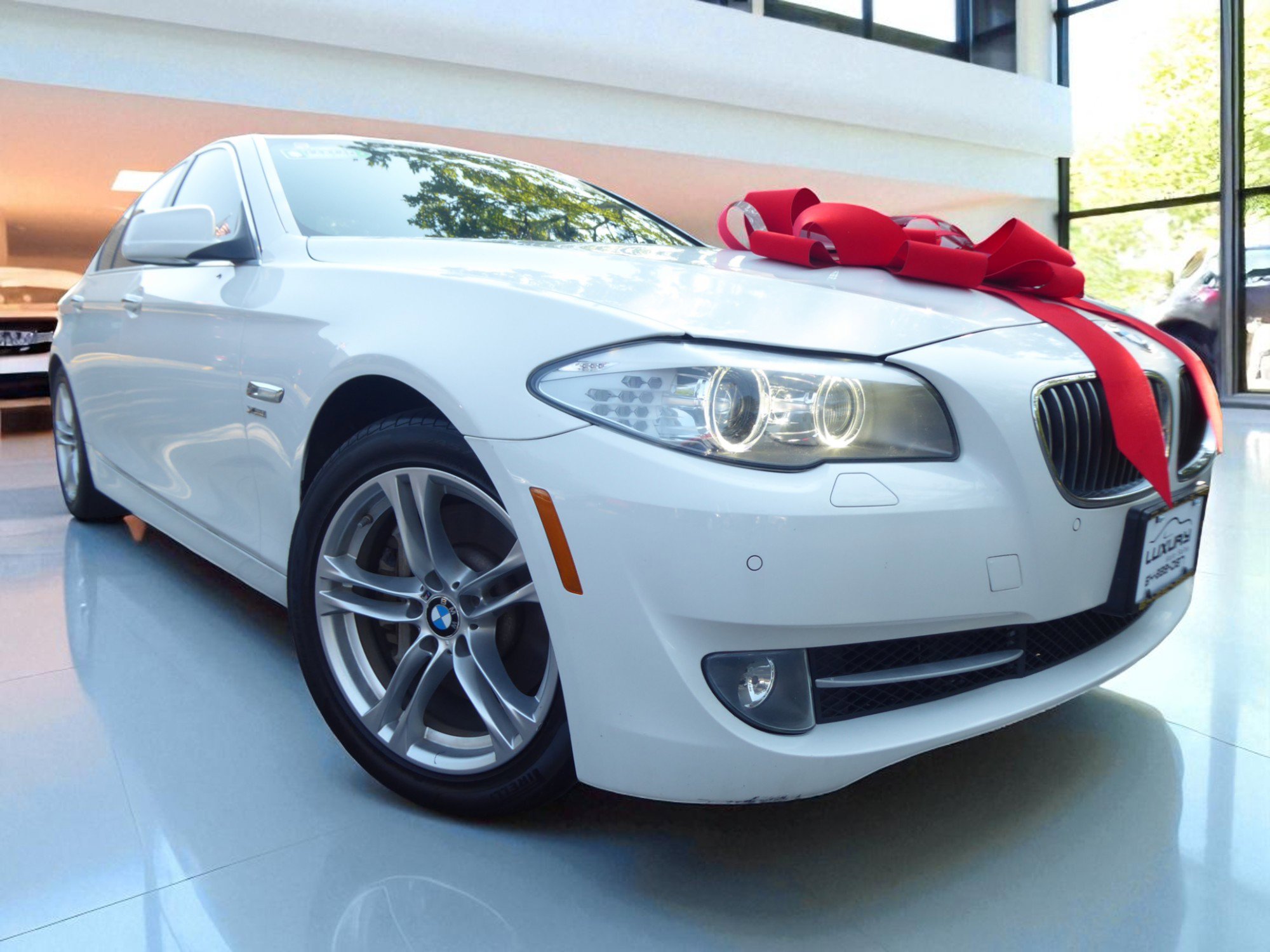 Used 2011 BMW 535i xDrive Sedan image 1