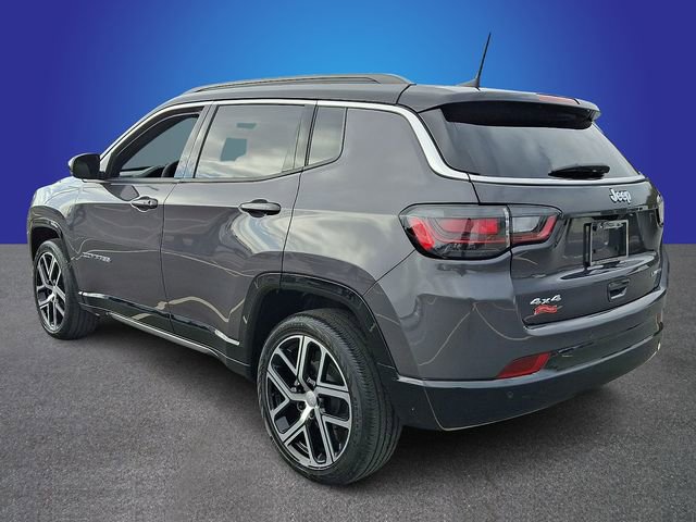 Used 2024 Jeep Compass Limited w/ Elite Group AWD/4WD image 6