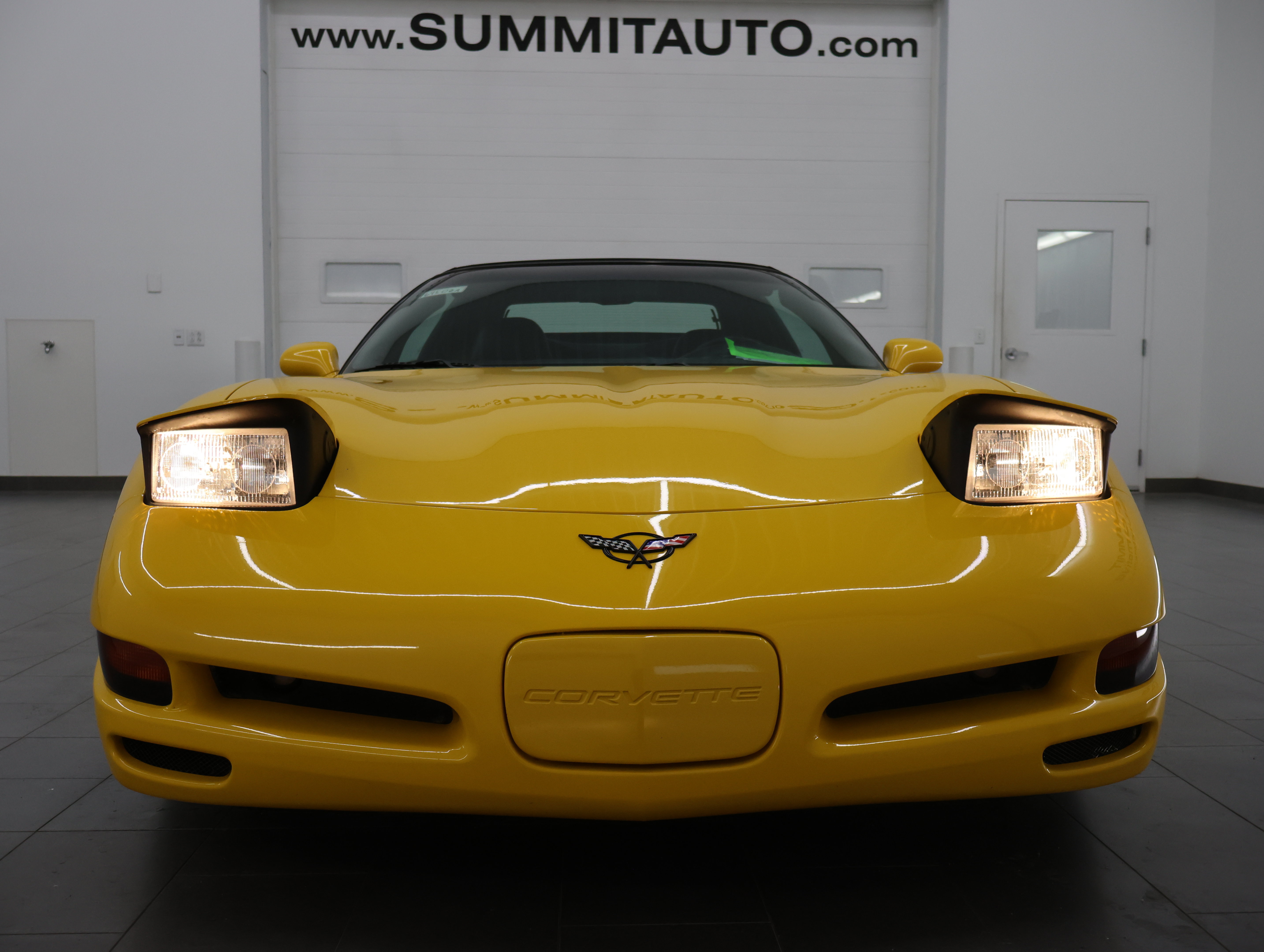 Used 2000 Chevrolet Corvette Convertible w/ Memory Pkg RWD image 16