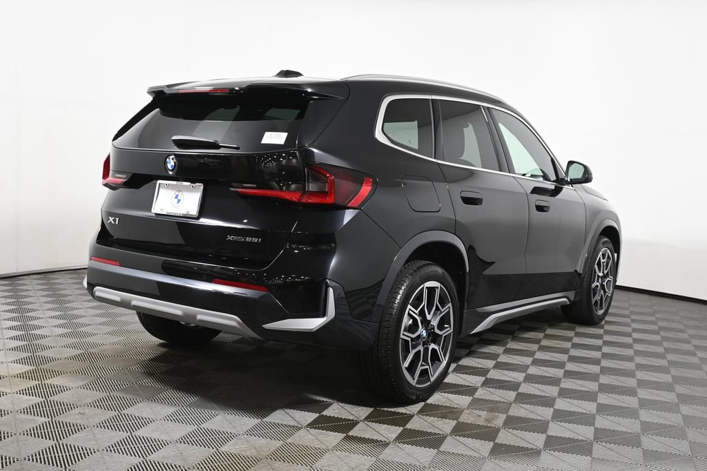 New 2027 BMW X1 xDrive28i AWD/4WD image 7