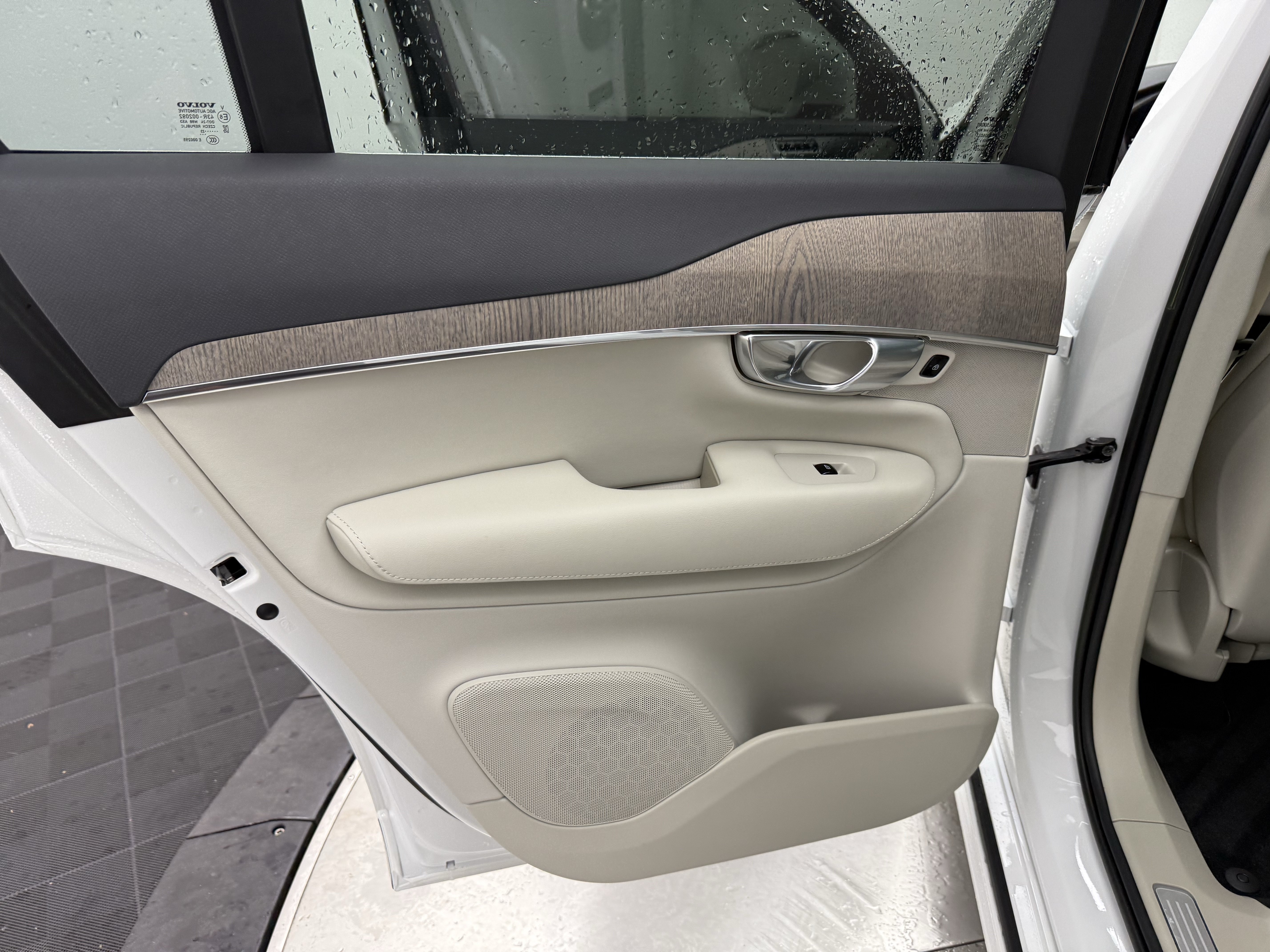 Used 2023 Volvo XC90 B5 Plus w/ Protection Package Premier AWD/4WD image 22